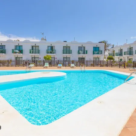 Tiffany Pool View & Wifi By Irent Fuerteventura 아파트